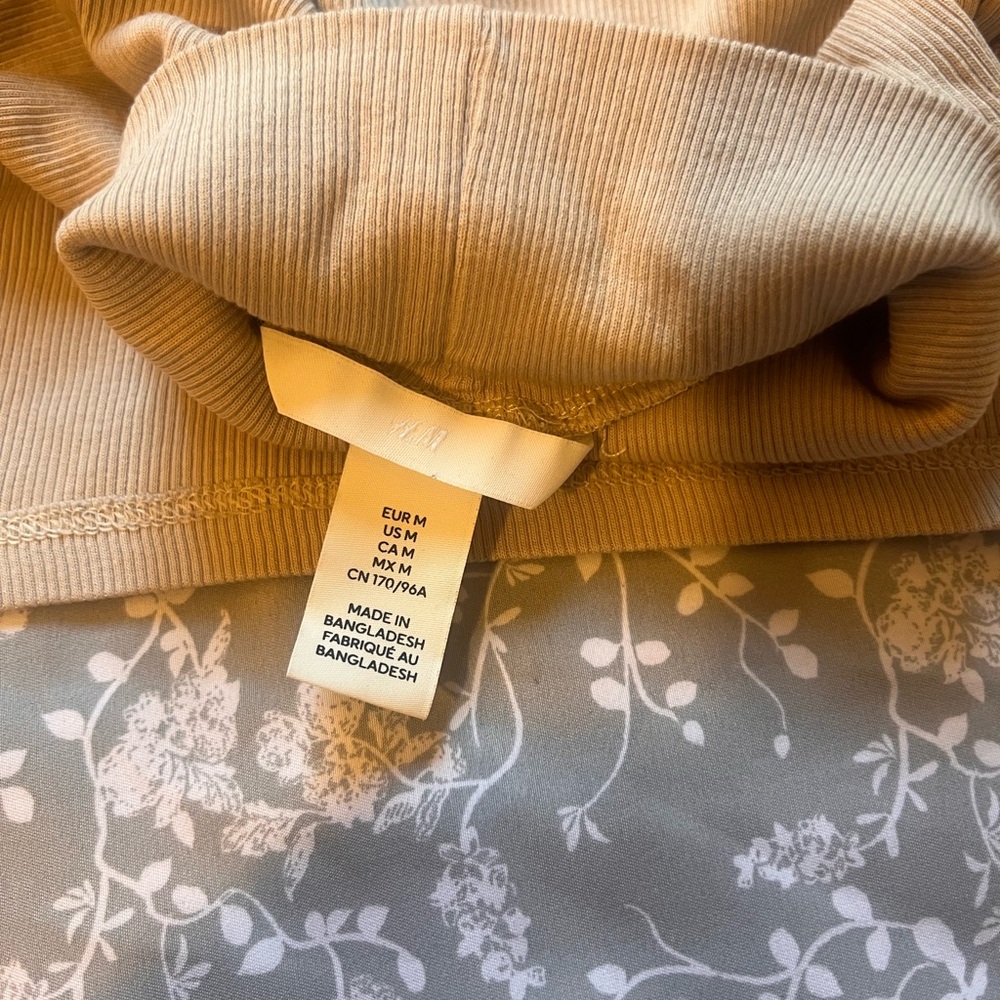 H&M Beige Ribbed Knit Top - Picture 3 of 6